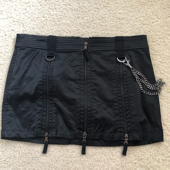 Guess Dresses & Skirts - Guess black rocker mini skirt chain/zipper details